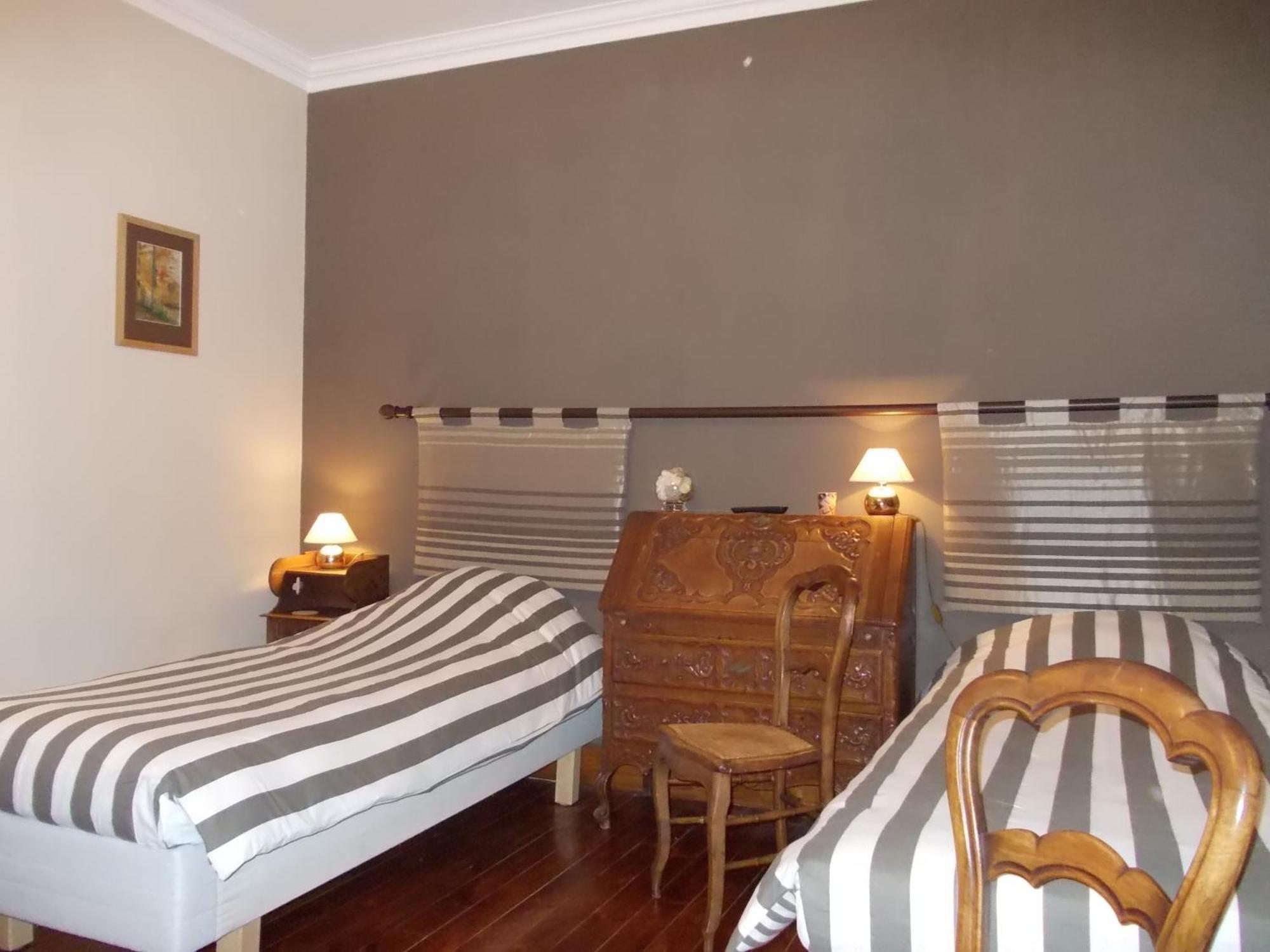 B&B Chambre Chocolat Woluwe-Saint-Lambert ภายนอก รูปภาพ