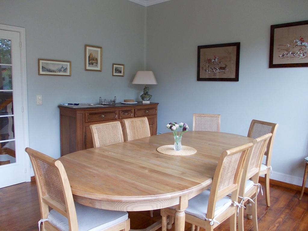 B&B Chambre Chocolat Woluwe-Saint-Lambert ภายนอก รูปภาพ