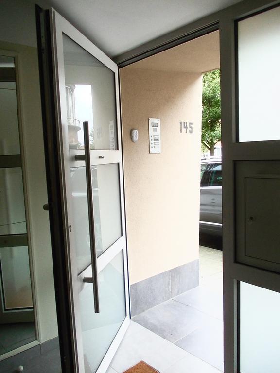 B&B Chambre Chocolat Woluwe-Saint-Lambert ภายนอก รูปภาพ
